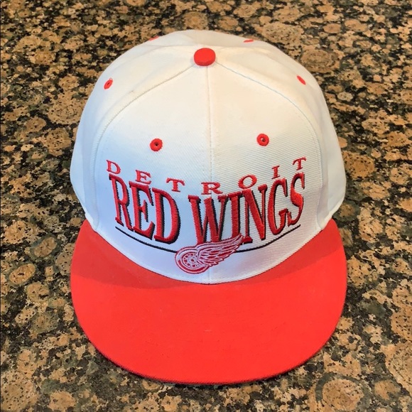 Red Wings - ‘47 Brand / NHL - Picture 1 of 3